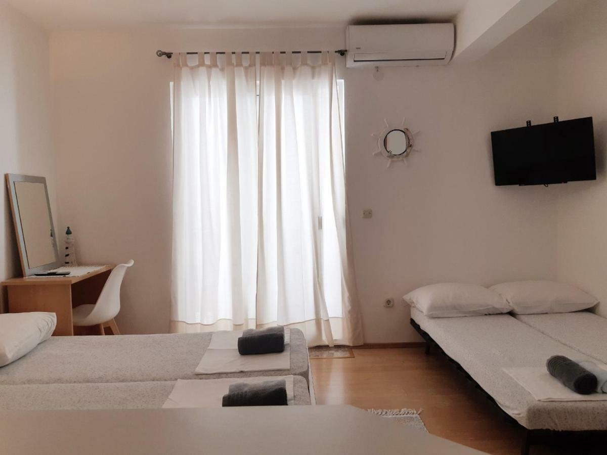 Villa Star 德尔韦尼克 外观 照片