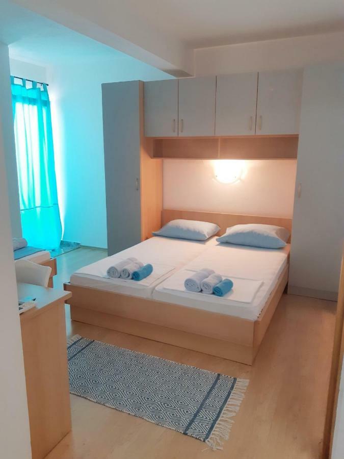 Villa Star 德尔韦尼克 外观 照片